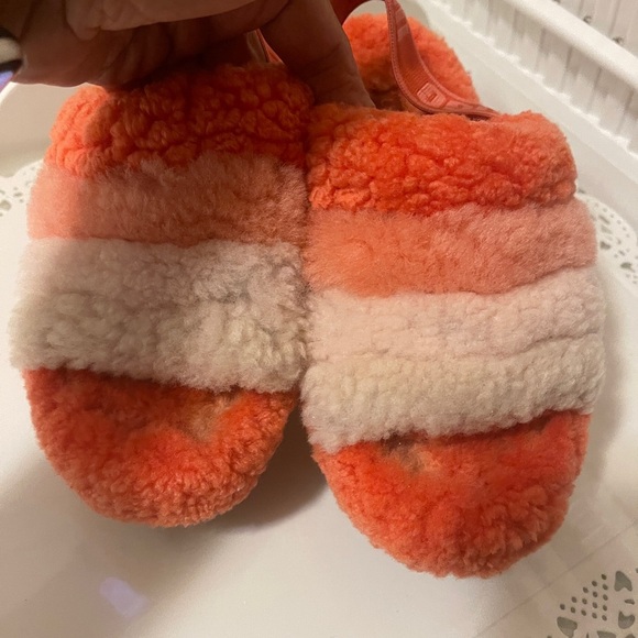 UGG FLUFF YEAH SLIDE
RAINBOW WOMEN SANDAL LAVA
FLOW MULTI-COLORS SIZE 5 - Picture 13 of 14